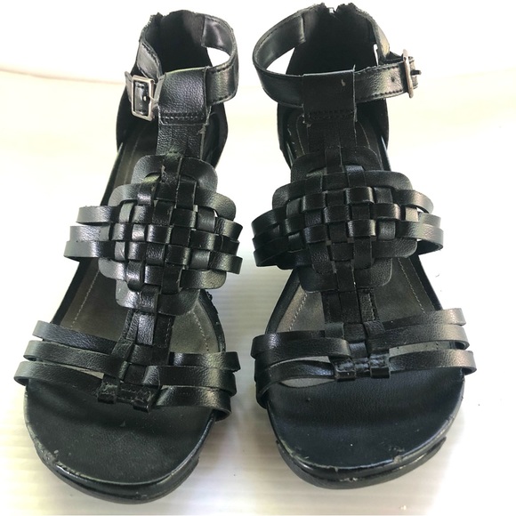 Reaction Kenneth Cole Black Strappy Wedge 7.5 - Picture 5 of 10